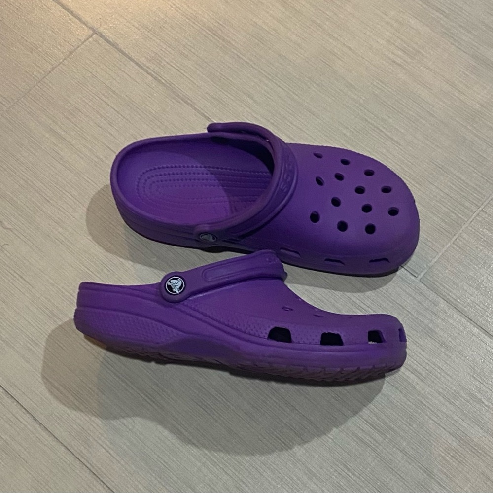Purple crocs